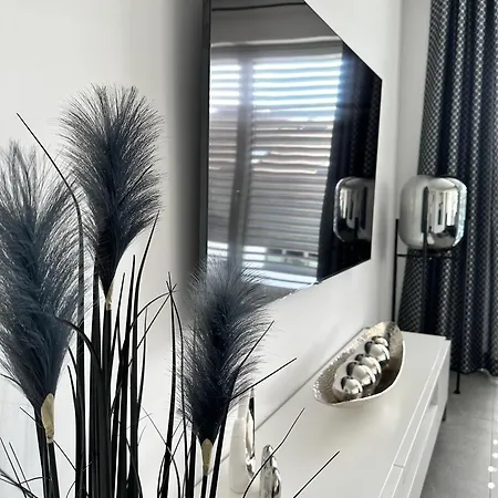 Lägenhet Black White *